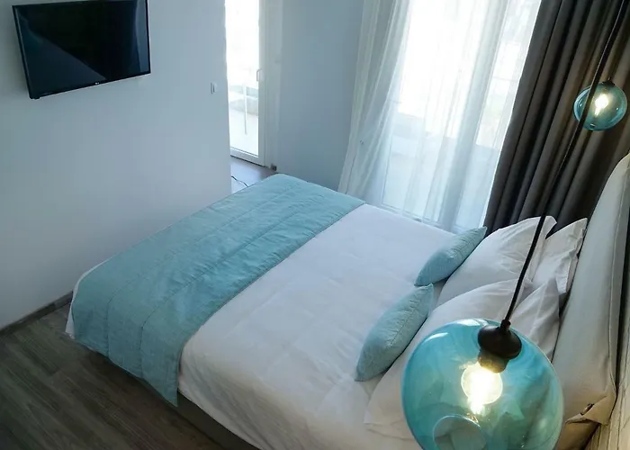 Anemoessa Elegant アパートホテル 4*