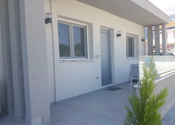 アパートホテル Anemoessa Elegant